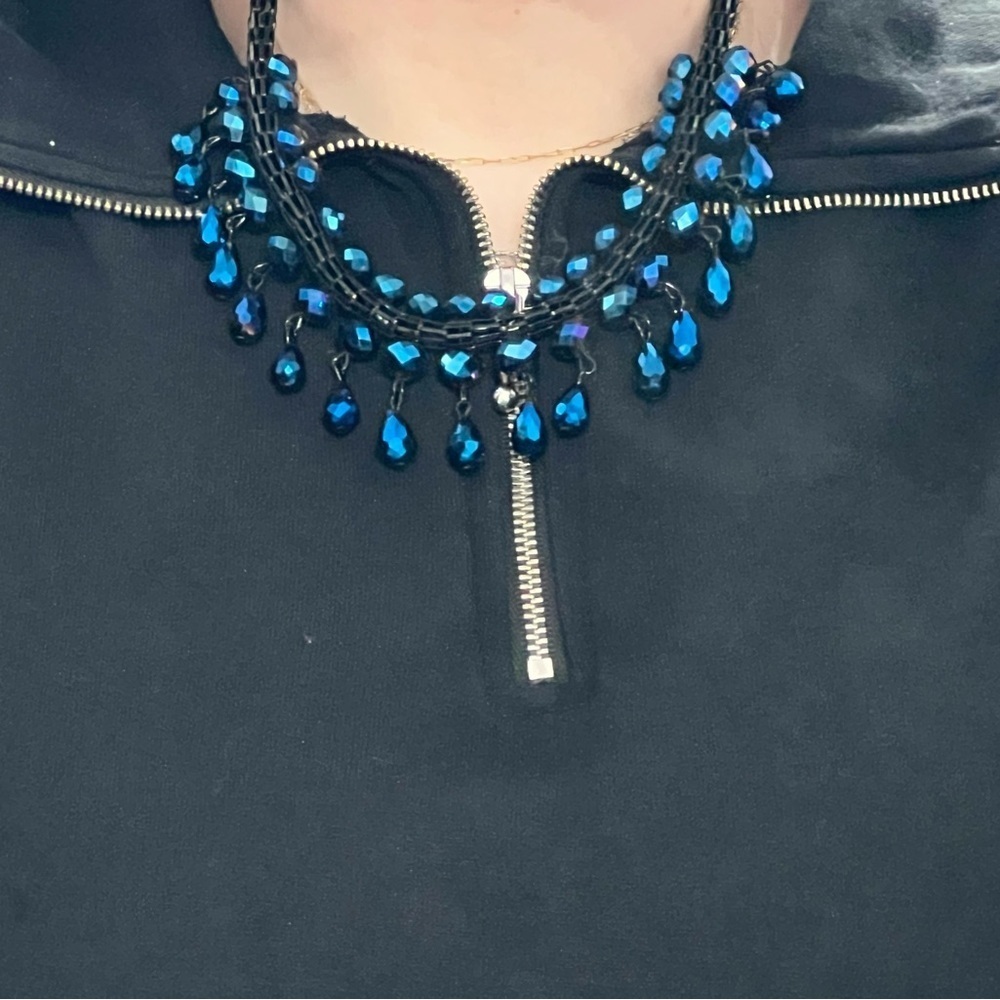Black And  Blue Teardrop Necklace - Picture 2 of 4